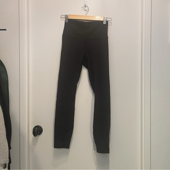 Lululemon Wunder Under - Picture 4 of 5